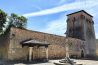 El Torreon de Fernan Gonzalez en Covarrubias, con el rollo y el muro que lo rodea