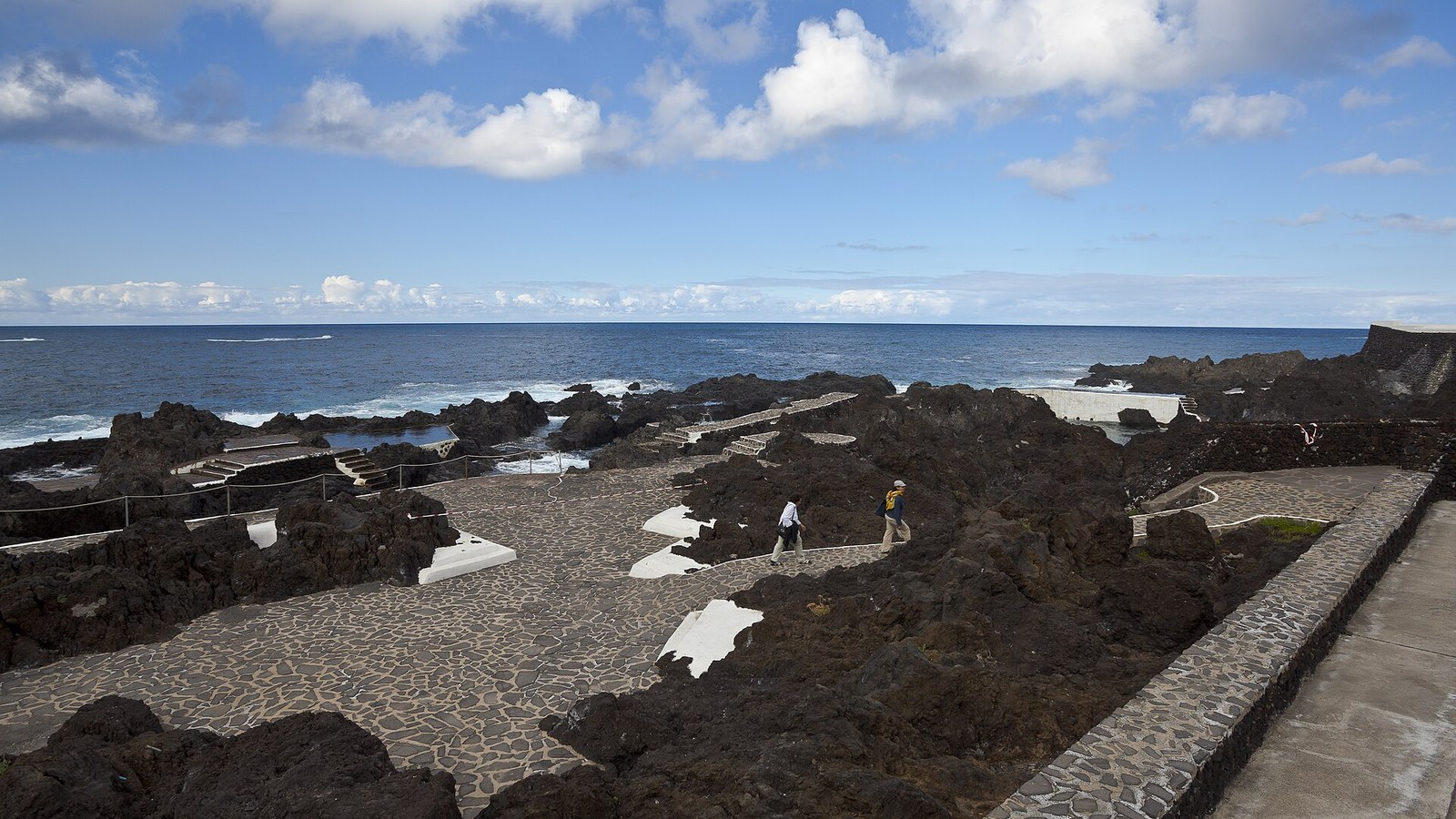 Los charcos de El Caletón, piscinas naturales formadas por la lava de 1706 en Garachico