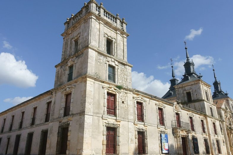 El palacio de Goyeneche y la iglesia de San Francisco Javier en Nuevo Baztán